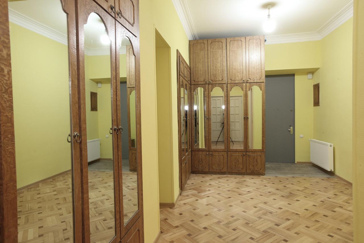 Apartment At Stalin House Tbilisi Exterior foto