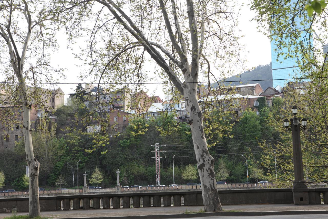 Apartment At Stalin House Tbilisi Exterior foto